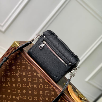 SOUL TRUNK 19 IN BLACK CALFSKIN SILVER HARDWARE