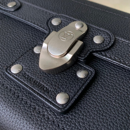 SOUL TRUNK 19 IN BLACK CALFSKIN SILVER HARDWARE