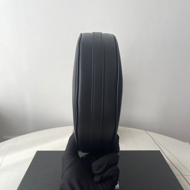 PRA ARQUÉ 22 SHOULDER BAG IN BLACK LEATHER