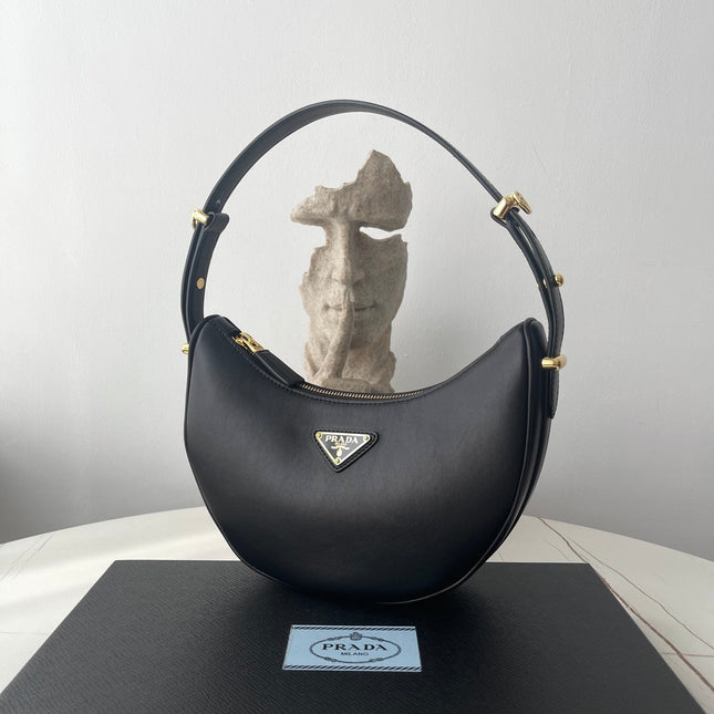 PRA ARQUÉ 22 SHOULDER BAG IN BLACK LEATHER