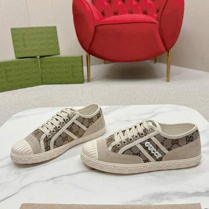 GG TRAINER SCALLOPED TOE LIGHT GRAY DENIM