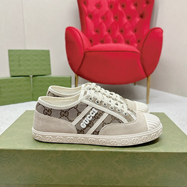 GG TRAINER SCALLOPED TOE LIGHT GRAY DENIM