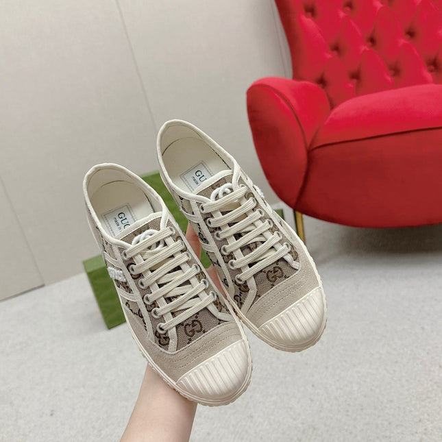 GG TRAINER SCALLOPED TOE LIGHT GRAY DENIM