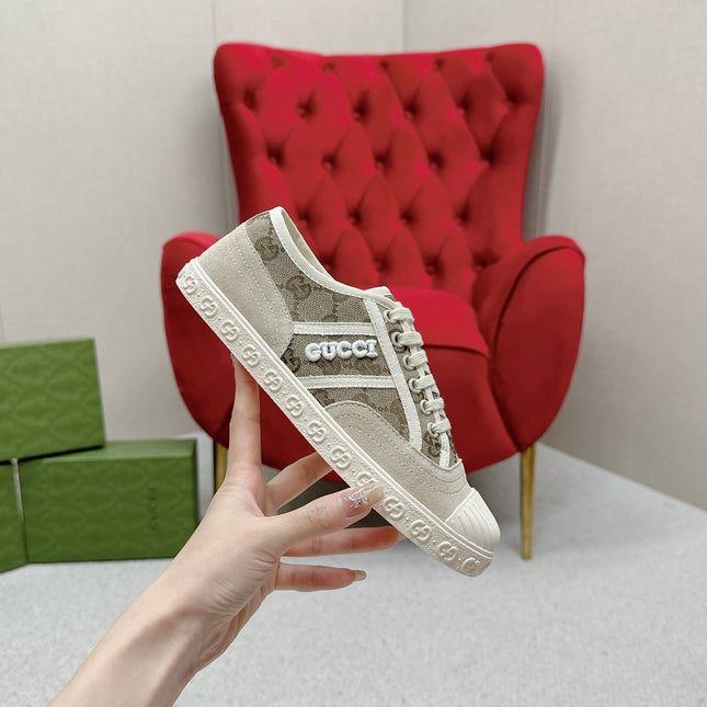 GG TRAINER SCALLOPED TOE LIGHT GRAY DENIM