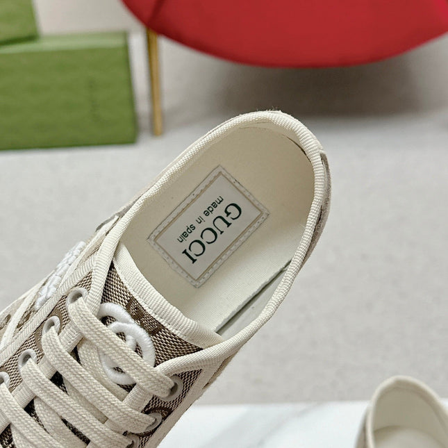 GG TRAINER SCALLOPED TOE LIGHT GRAY DENIM