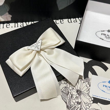 BOW HAIR CLIP IN BREEZY BEIGE RE-NYLON 423592