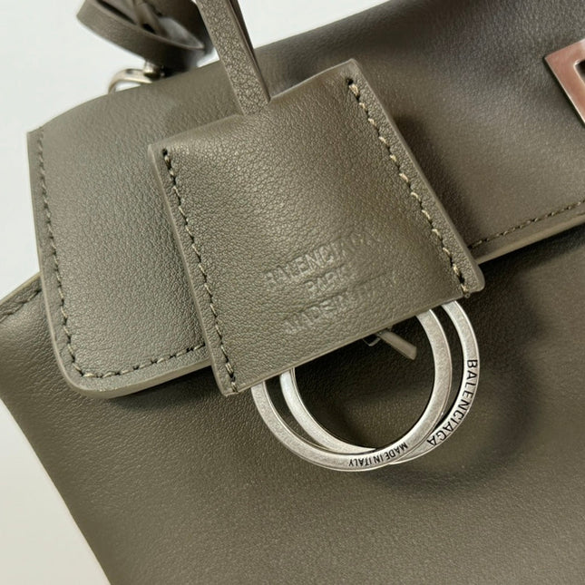 RODEO MEDIUM BAG 35 IN KHAKI GREEN SMOOTH CALFSKIN SILVER HARDWARE