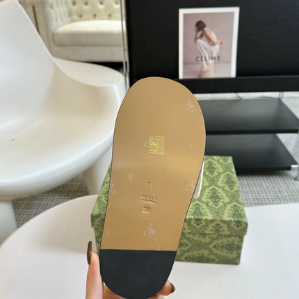 WOMEN'S SLIPPER IN WHITE CALFSKIN WITH GOLD HARDWARE