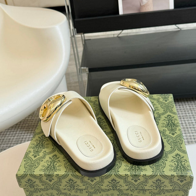 WOMEN'S SLIPPER IN WHITE CALFSKIN WITH GOLD HARDWARE