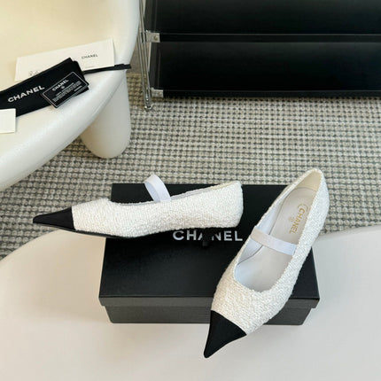 CC MARY JANE IN WHITE TWEED AND BLACK SATIN