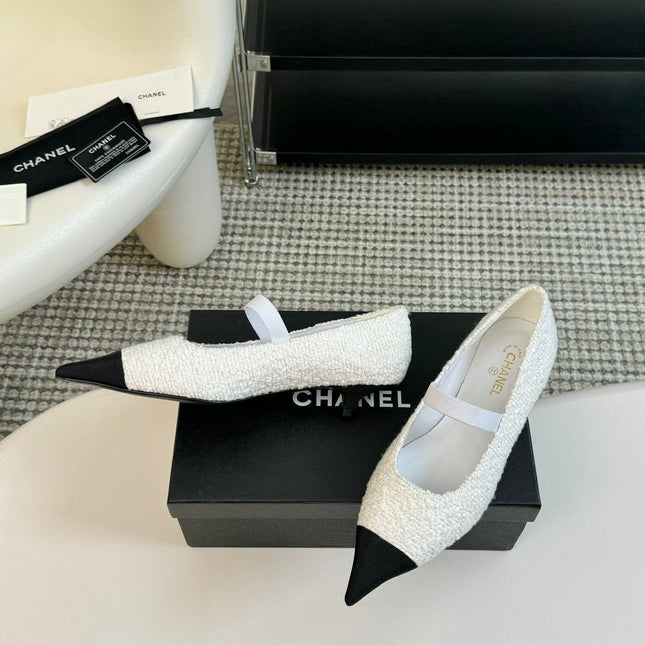 CC MARY JANE IN WHITE TWEED AND BLACK SATIN