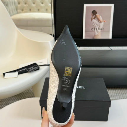 CC MARY JANE IN WHITE TWEED AND BLACK SATIN