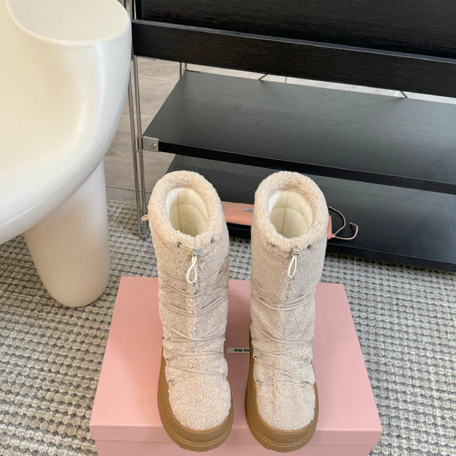 SNOW LONG BOOTS IN COSMIC LATTE SHEARLING