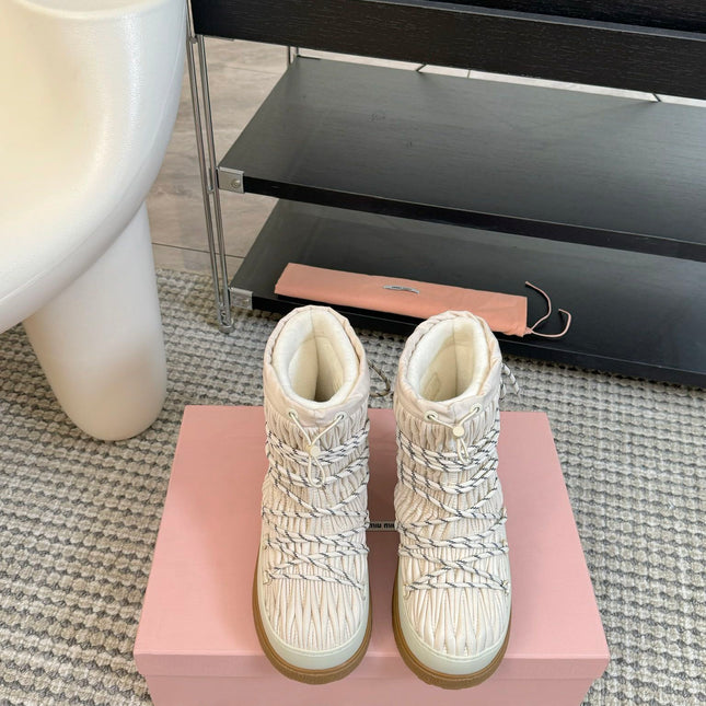 SNOW ANKLE BOOTS IN COSMIC LATTE WRINKLED NYLON