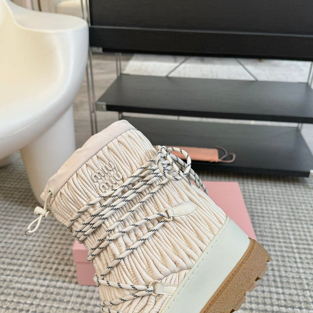 SNOW ANKLE BOOTS IN COSMIC LATTE WRINKLED NYLON