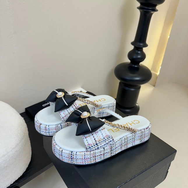 PLATFORM FLIP-FLOPS IN WHITE TWEED FABRIC