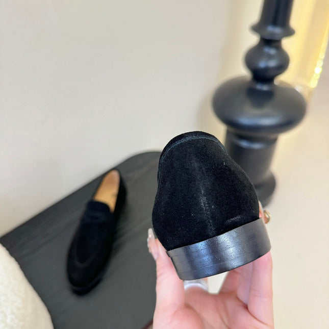 CLASSIC LOAFERS IN BLACK SUEDE