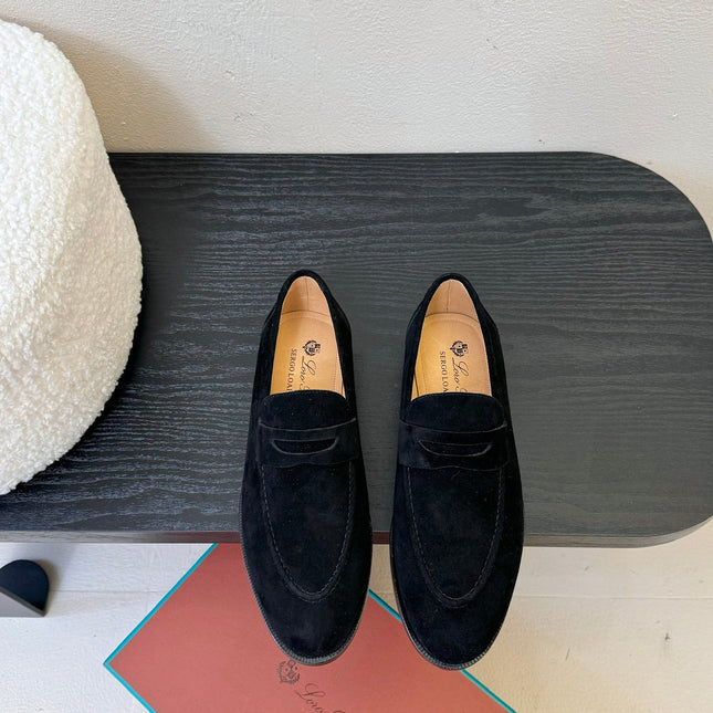 CLASSIC LOAFERS IN BLACK SUEDE