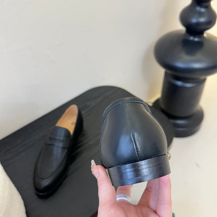 LOAFERS IN BLACK LAMBSKIN