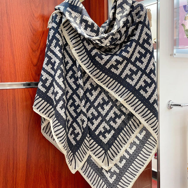 FF PONCHO 140 CM SCRAF IN BLACK MONOGRAM SILK CASHMERE