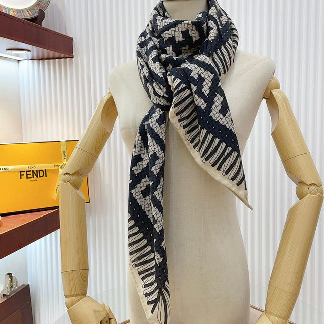 FF PONCHO 140 CM SCRAF IN BLACK MONOGRAM SILK CASHMERE