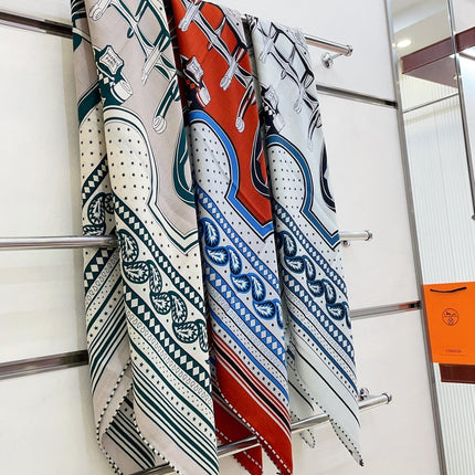 LES ROUES DE PHAETON BANDANA SHAWL 140 CM COLORFUL 385446