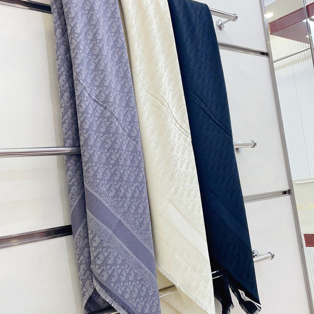 SQUARE SCARF 140 CM IN COOL GRAY WOOL AND SILK  408661