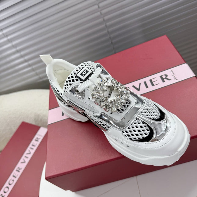 VIV' ON THE RUN SNEAKERS IN SILVER PATENT CALFSKIN AND WHITE FABRIC