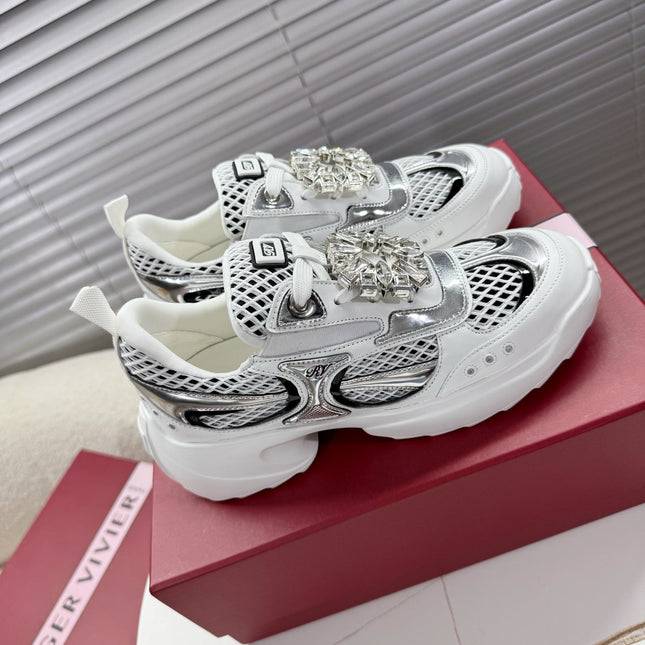 VIV' ON THE RUN SNEAKERS IN SILVER PATENT CALFSKIN AND WHITE FABRIC