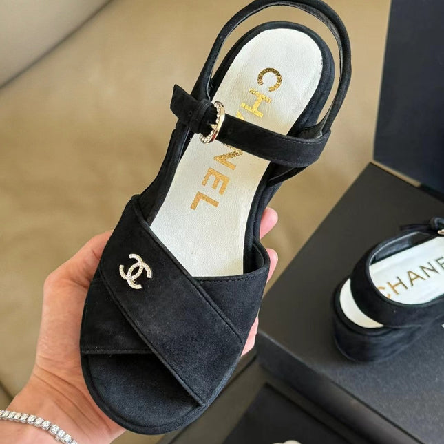 CC CLASSIC WEDGE SANDALS IN BLACK LAMBSKIN SUEDE