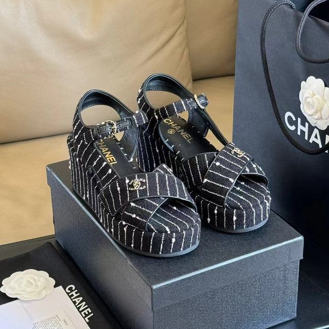 CC CLASSIC WEDGE SANDALS IN BLACK WHITE LAMBSKIN SUEDE