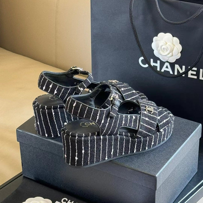 CC CLASSIC WEDGE SANDALS IN BLACK WHITE LAMBSKIN SUEDE