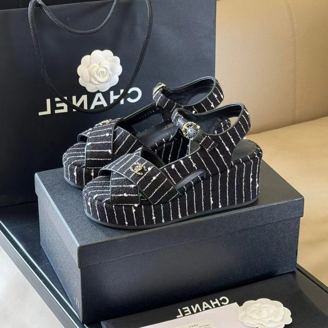 CC CLASSIC WEDGE SANDALS IN BLACK WHITE LAMBSKIN SUEDE