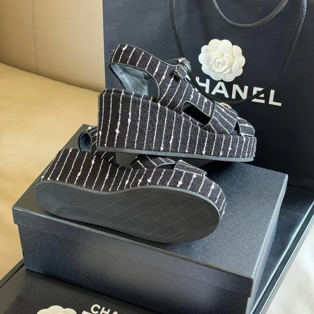 CC CLASSIC WEDGE SANDALS IN BLACK WHITE LAMBSKIN SUEDE