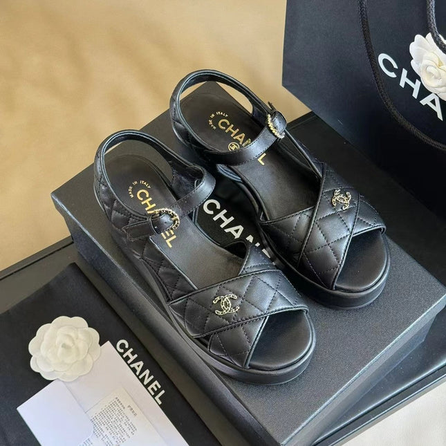 CC CLASSIC WEDGE SANDALS IN BLACK LAMBSKIN