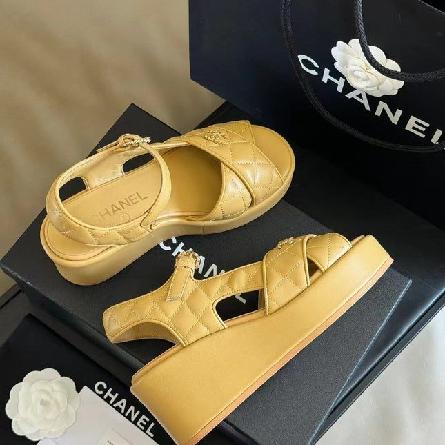 CC CLASSIC WEDGE SANDALS IN LIGHT YELLOW LAMBSKIN