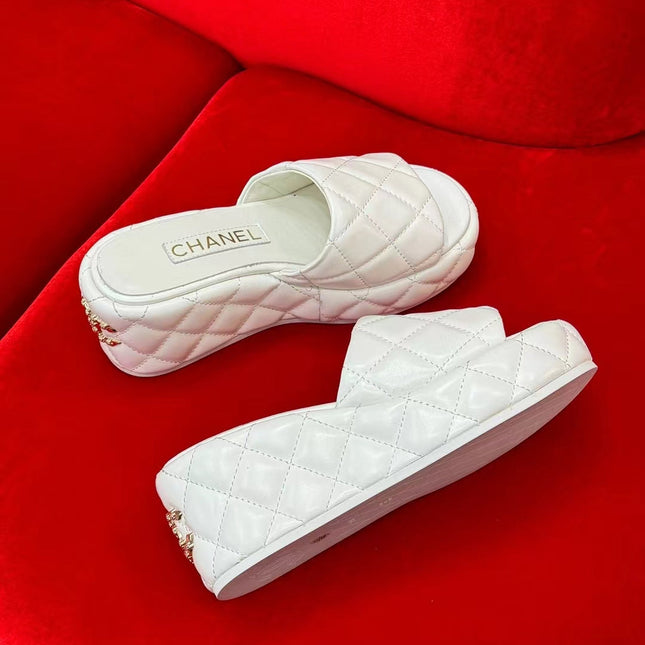 CC WEDGE HEELS WHITE LAMBSKIN