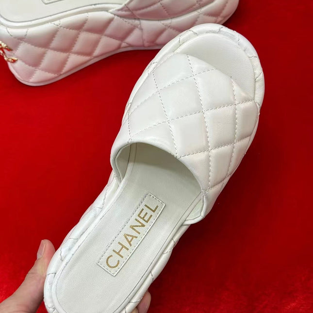 CC WEDGE HEELS WHITE LAMBSKIN