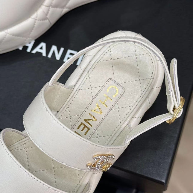 CC HIGH WEDGE SANDALS IN WHITE LAMBSKIN
