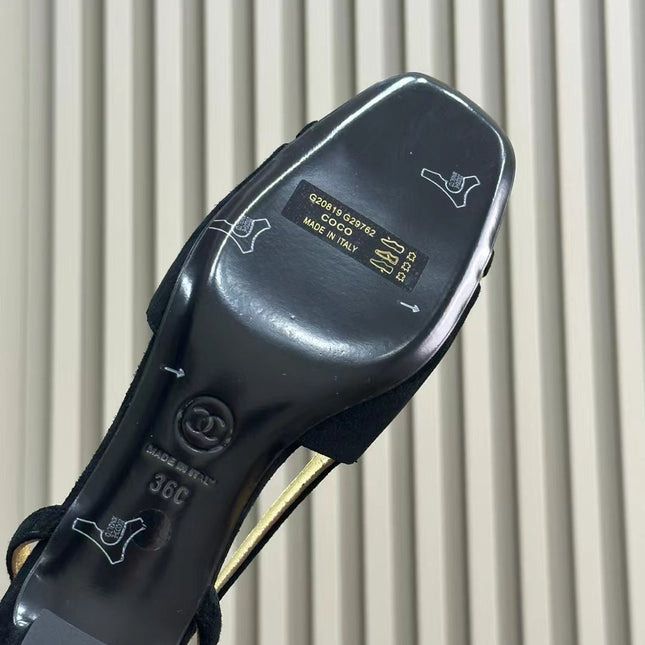 SLINGBACKS IN BLACK SUEDE AND GOLDEN LAMBSKIN