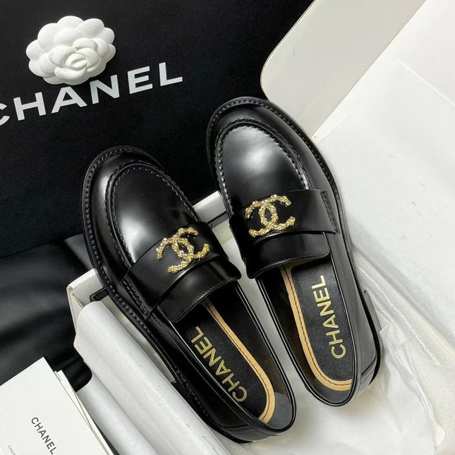 CC LOAFER BLACK CALFSKIN WITH META LOGO