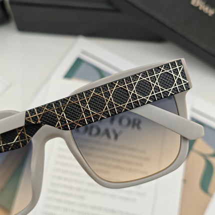 MONTAIGNE SUNGLASS 53048 IN ACETATE