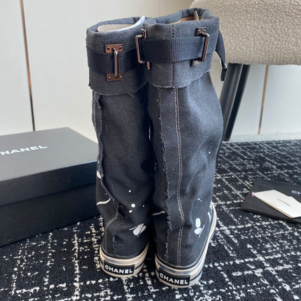HIGH BOOTS IN BLACK CANVAS