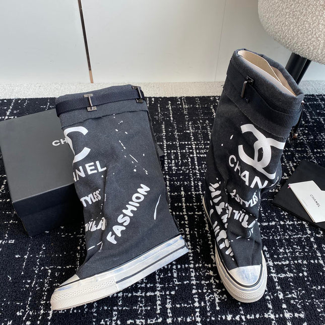 HIGH BOOTS IN BLACK CANVAS