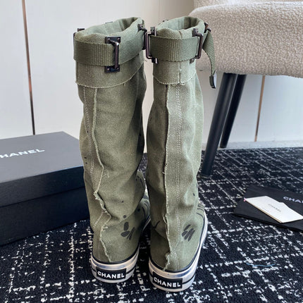 HIGH BOOTS IN ARMY GREEN CANVAS