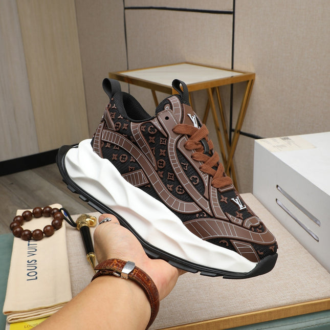LV TRAINER IN CHOCOLATE BROWN CALFSKIN AND BREATHABLE MESH