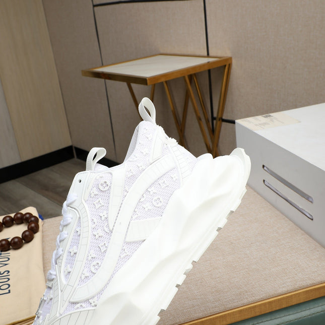 LV TRAINER IN WHITE CALFSKIN AND BREATHABLE MESH