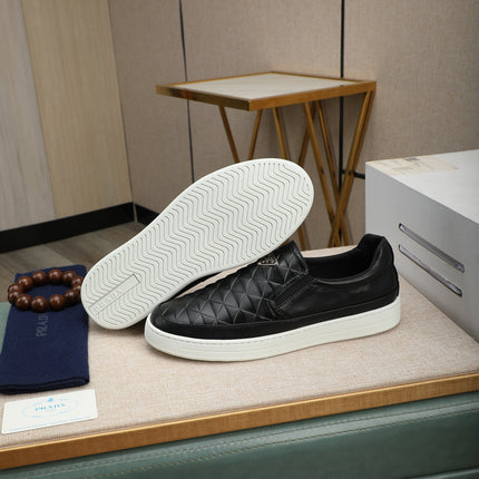 PRA LOAFER IN BLACK EMBOSSED CALFSKIN