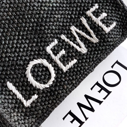 LOEWE 25S WE FONT TOTE BAG 24 IN BLACK RAFFIA FIBER