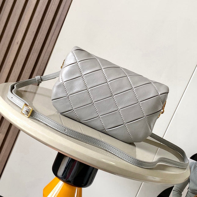LOEWE 25S PUFFER GOYA BAG 20 IN LIGHT GRAY NAPPA LAMBSKIN